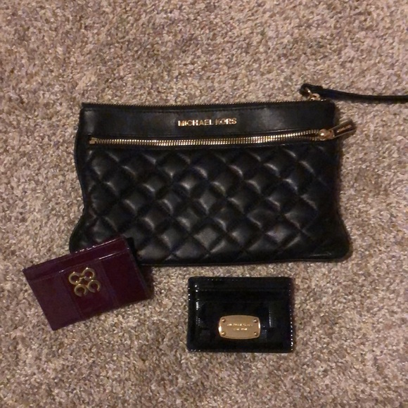 MK wristlet/ clutch with bonus wallets - Picture 2 of 3